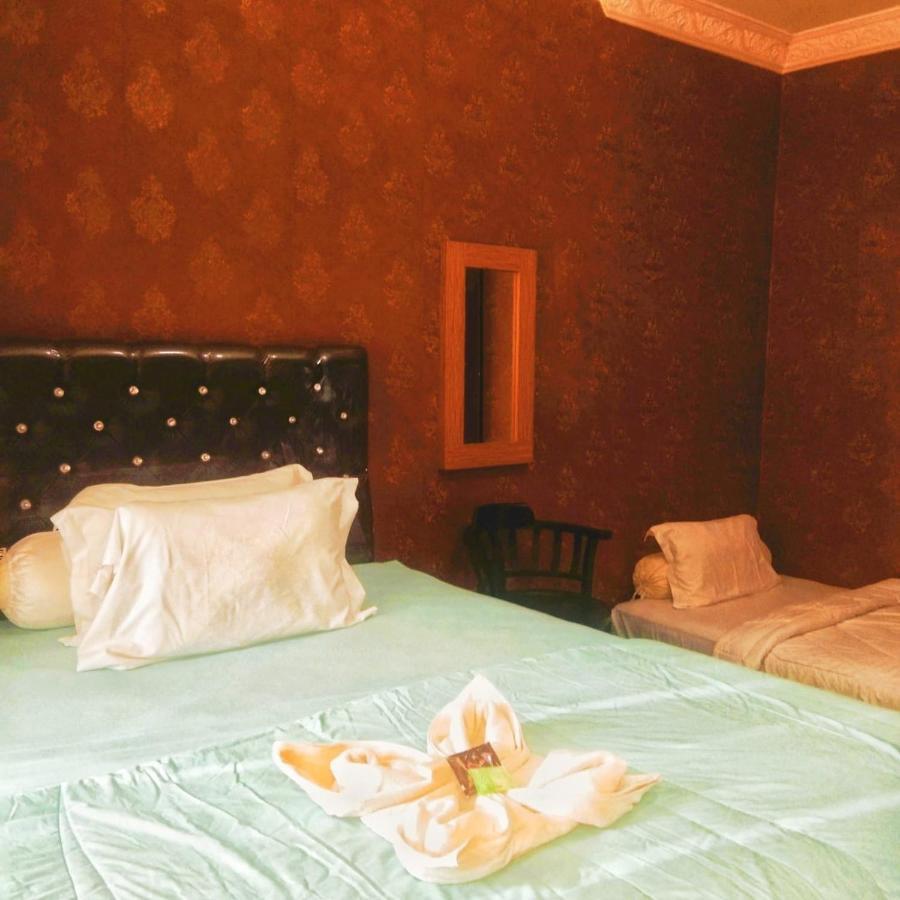 Alora Diponegoro Hotel Probolinggo Extérieur photo
