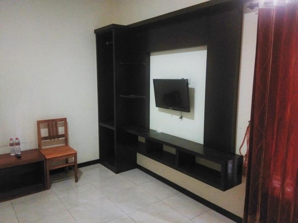 Alora Diponegoro Hotel Probolinggo Extérieur photo